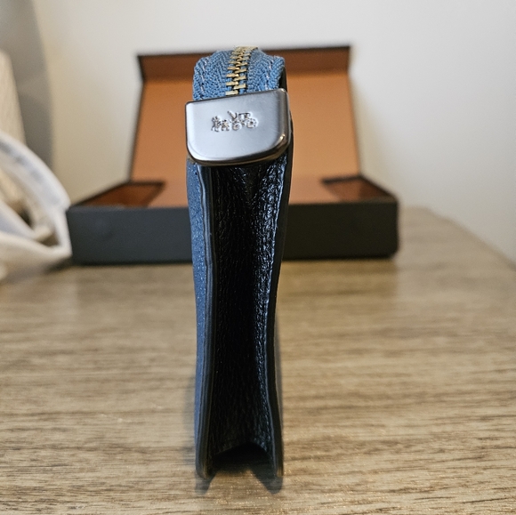 Coach Blue Leather Crossbody Wallet - Picture 8 of 11